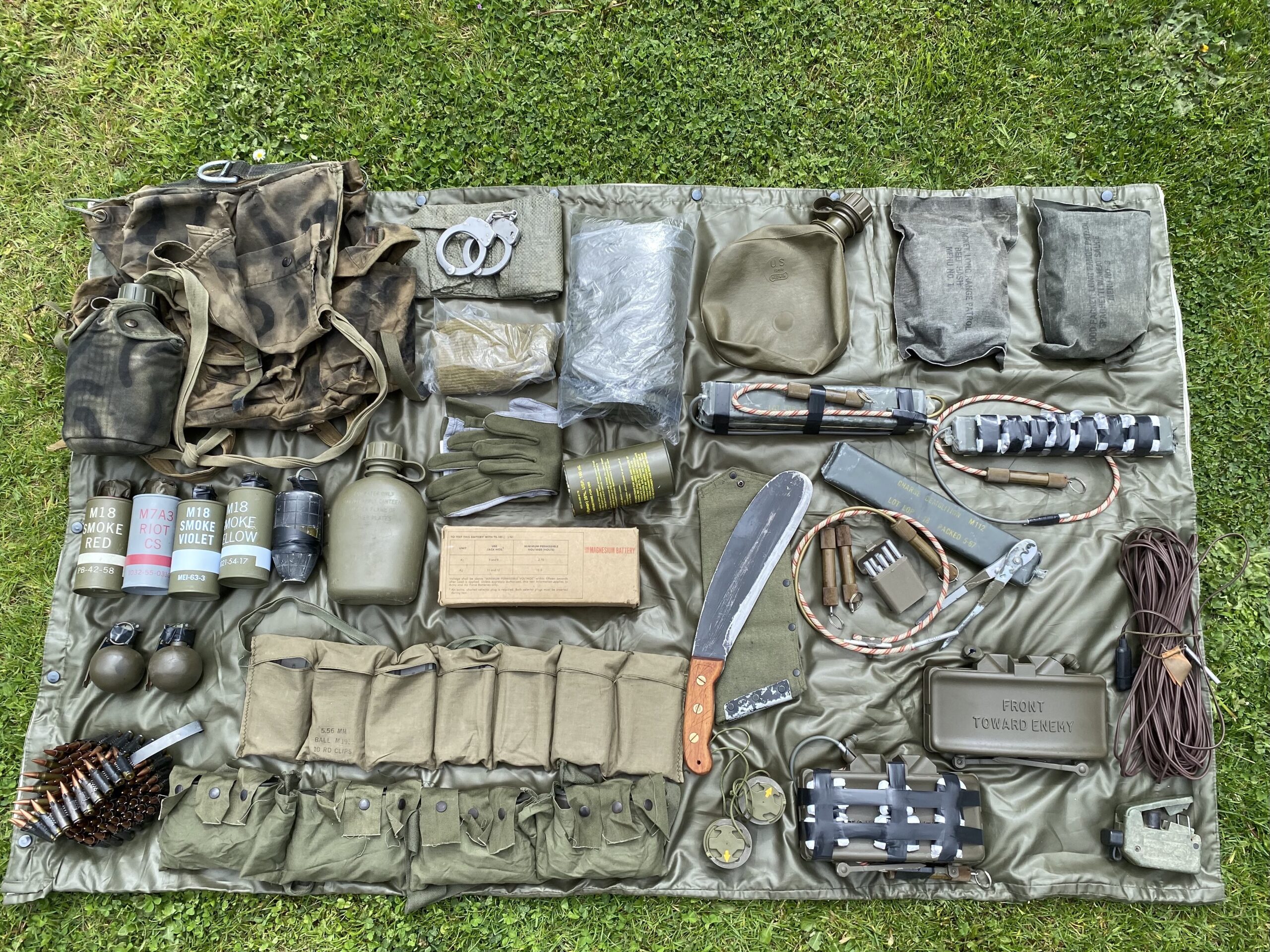 Read more about the article Typical US RT Personnel Rucksack Contents